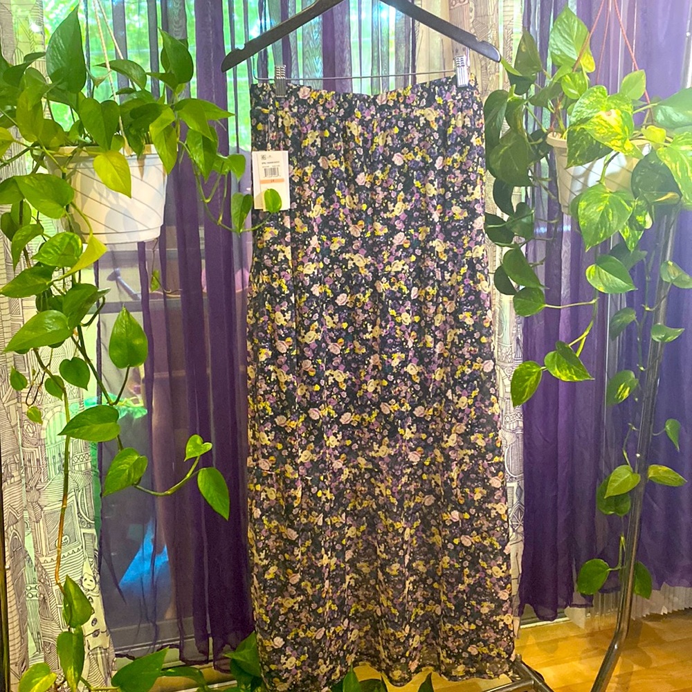 Mesh floral boho skirt. Size 2X